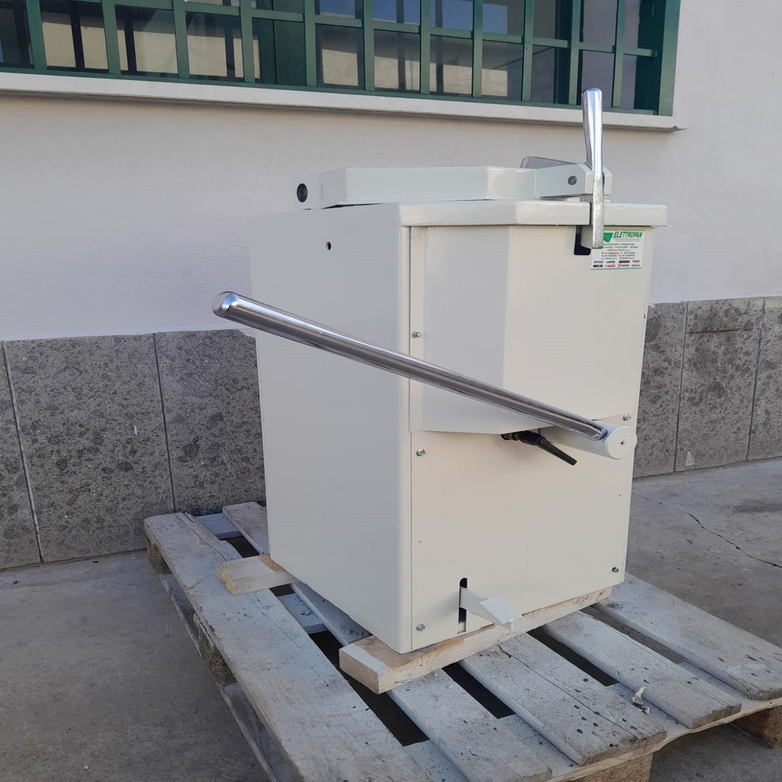 341 SPEZZATRICE MANUALE E37-60